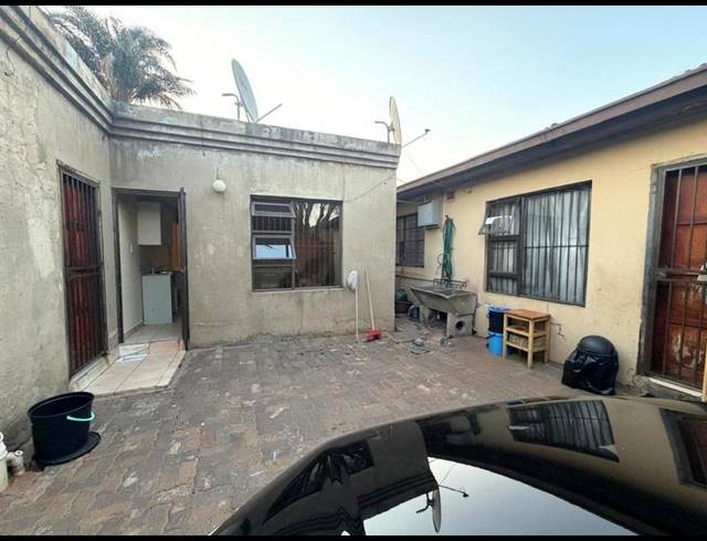 0 BEDROOM PROPERTY TO RENT IN ROODEPOORT CENTRAL
